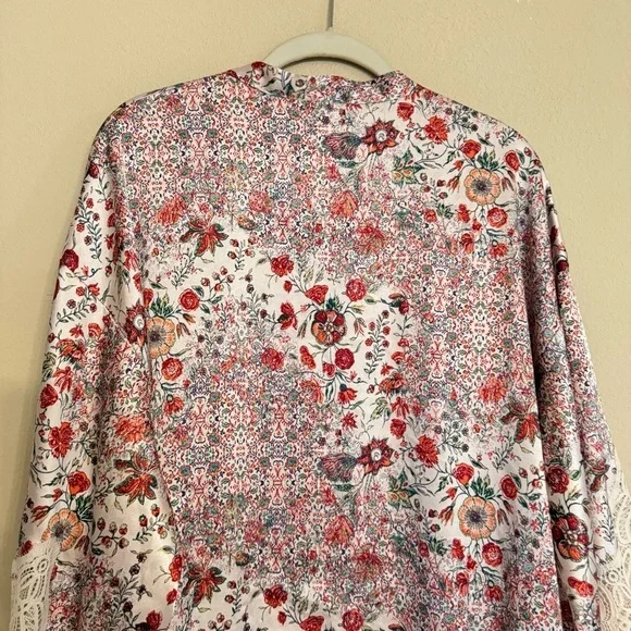 Victoria’s Secret Satin Lace Floral Cover-up Kimono Robe Sz XS Loungewear Comfy - Picture 9 of 14
